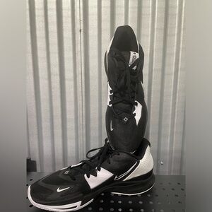 Brand new - Nike Kyrie 5 TB Low Black White size 11